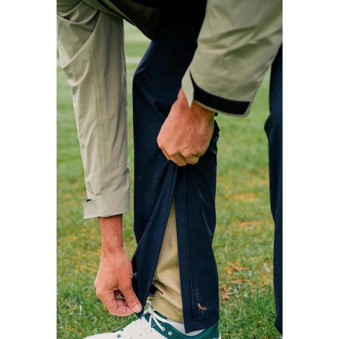 Pantalón de lluvia de golf impermeable Hombre, RW500 azul marino - Image 12